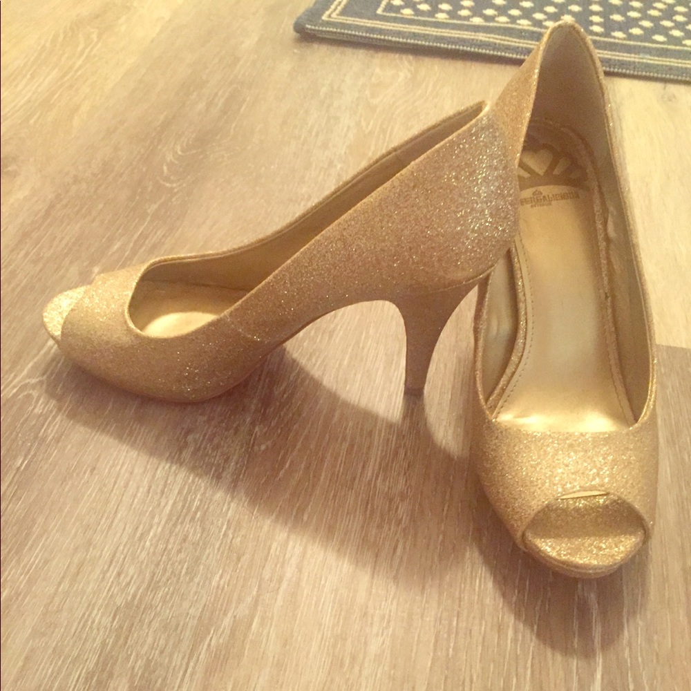 Like New Sparkly Gold Heels